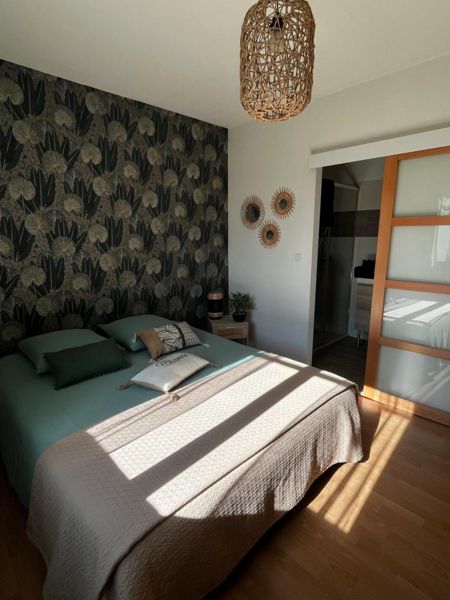 Les Voyages De Louison Bed and Breakfast Lavardac Εξωτερικό φωτογραφία